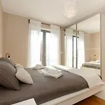 Apartman View
